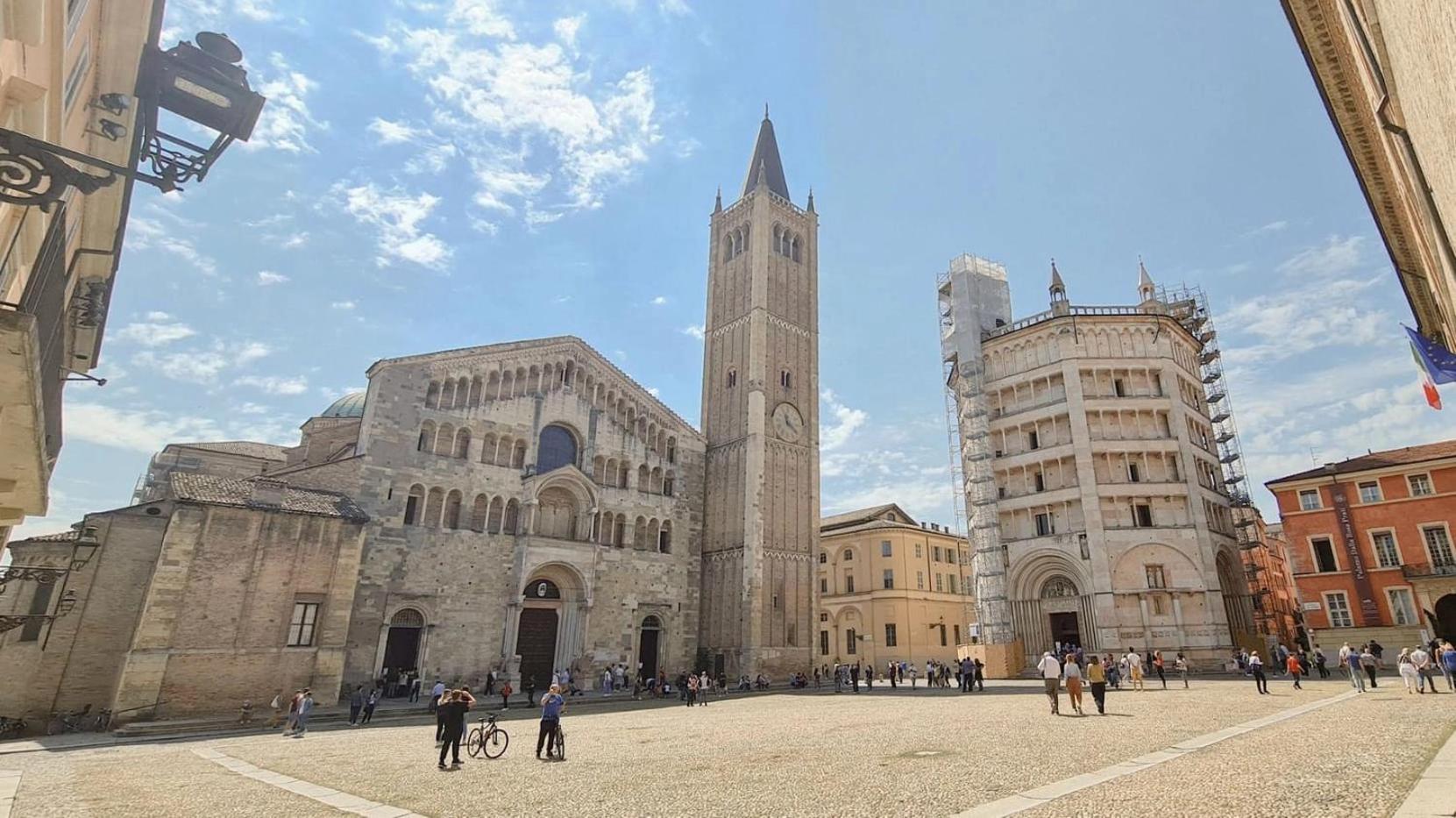 Apartamento Luxury 5 Al Duomo Di Parma Exterior foto